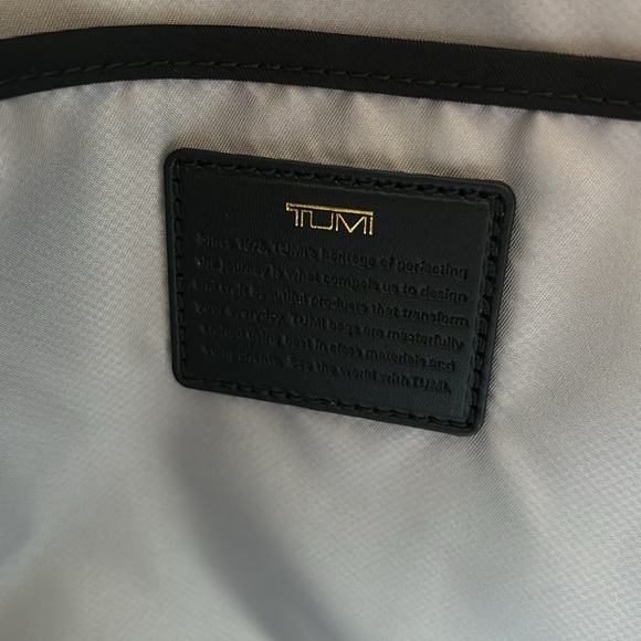 Tumi Voyager Bailey - Picture 7 of 13